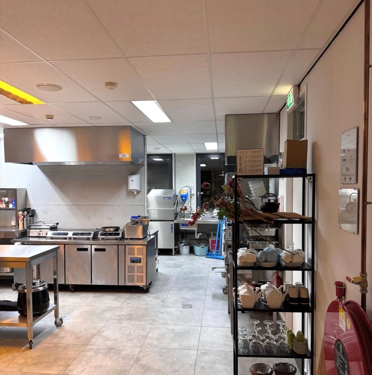 Productie keuken partner catering gezocht, Ophalen of Verzenden, Gebruikt, RVS Meubilair