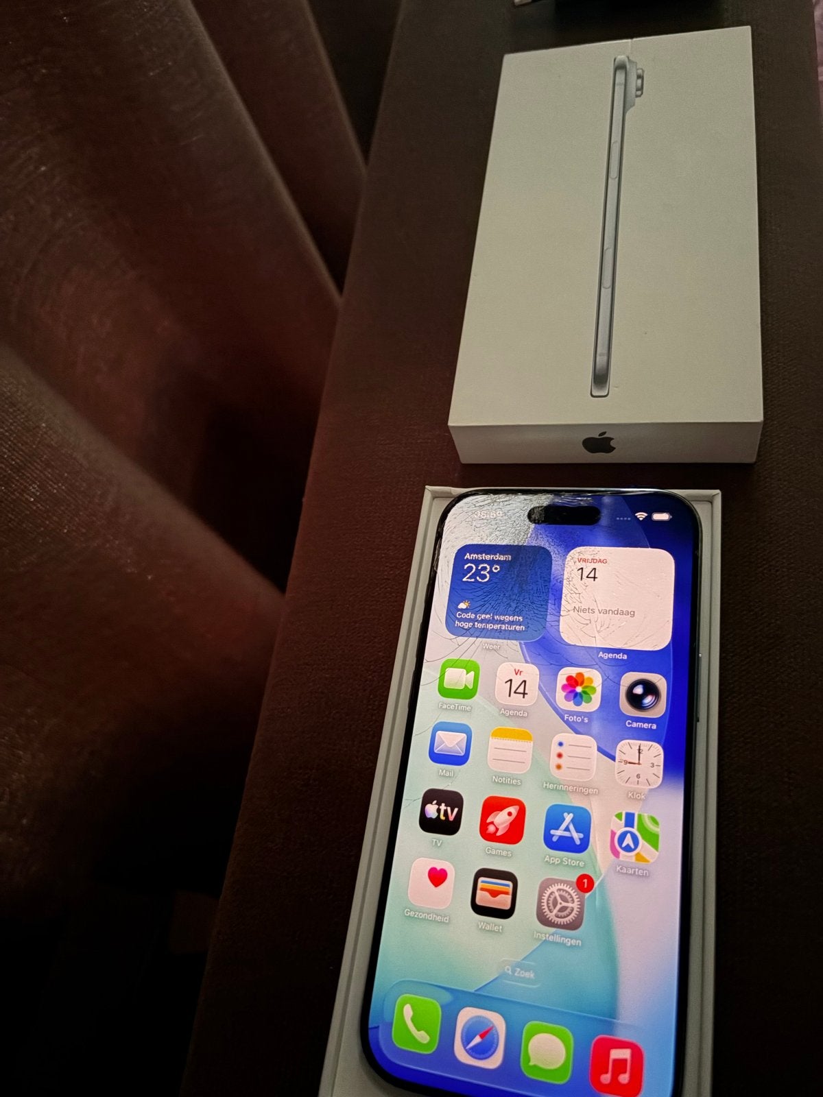 iPhone Air 256GB met gebarsten scherm, 256 GB, Gebruikt, Overige modellen, Wit