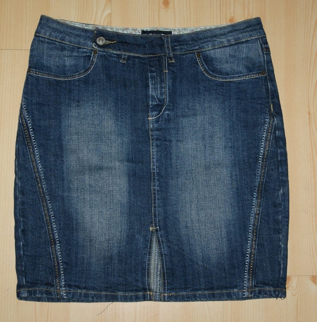 2 Bizzy korte spijkerrok maat 38 met 2 steekzakken, 2 achter, Maat 38/40 (M), Blauw, Ophalen of Verzenden, 2 bizzy