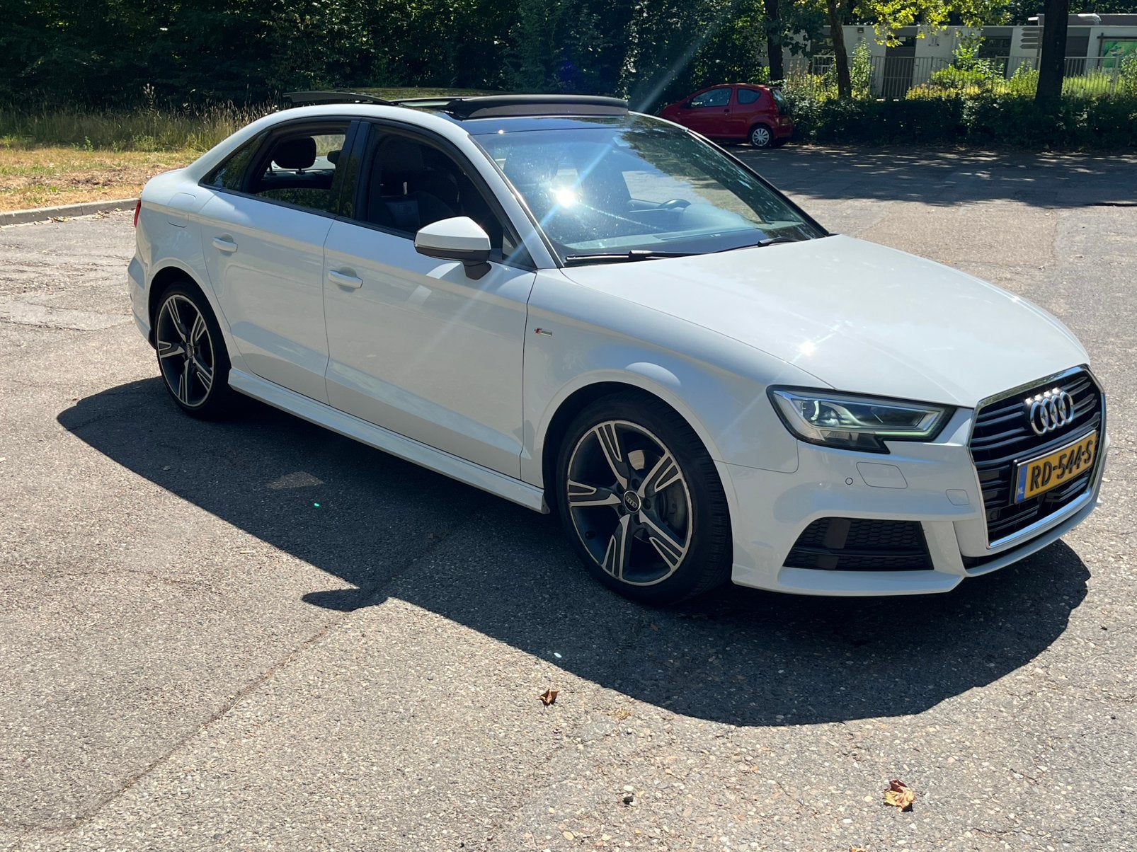 Nederlands Audi A3 1.0 Tfsi 116pk S Tronic 2017 Wit, Auto's, Audi, Particulier, A3, Navigatiesysteem, Open dak, Panoramadak, Parkeercamera