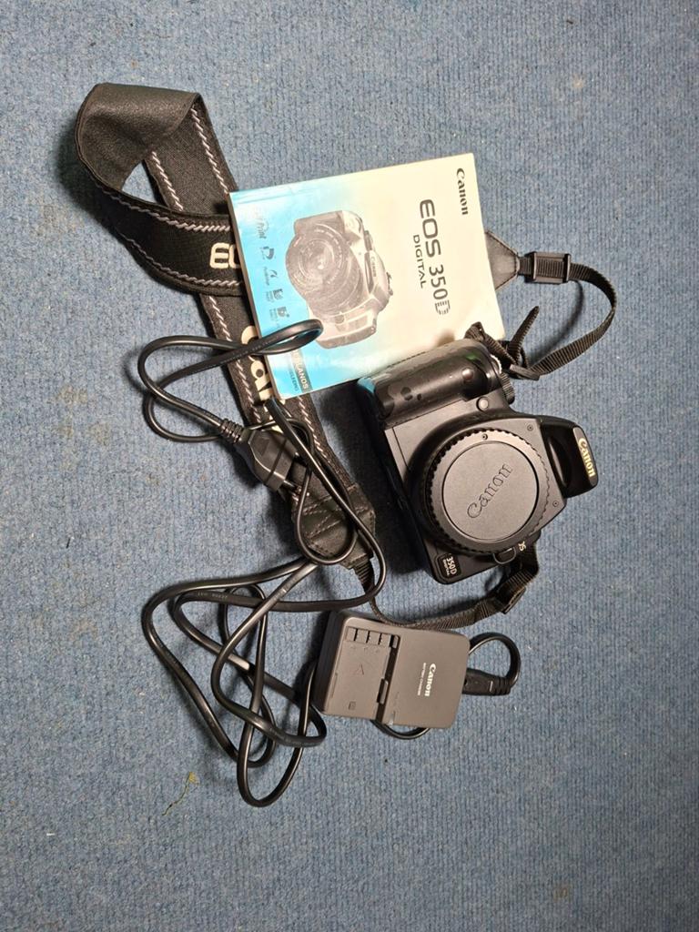 Canon EOS 350D Digitale Spiegelreflexcamera met accessoires, Audio, Tv en Foto, Fotocamera's Digitaal, Ophalen, Gebruikt, Spiegelreflex