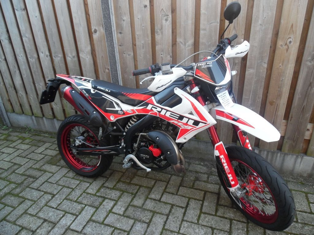 Rieju MRT 50 Trophy Limited 1-2024 12.436 km ALS NIEUW !!!!, Niet ingevuld, 6 versnellingen, Niet ingevuld, Nieuw
