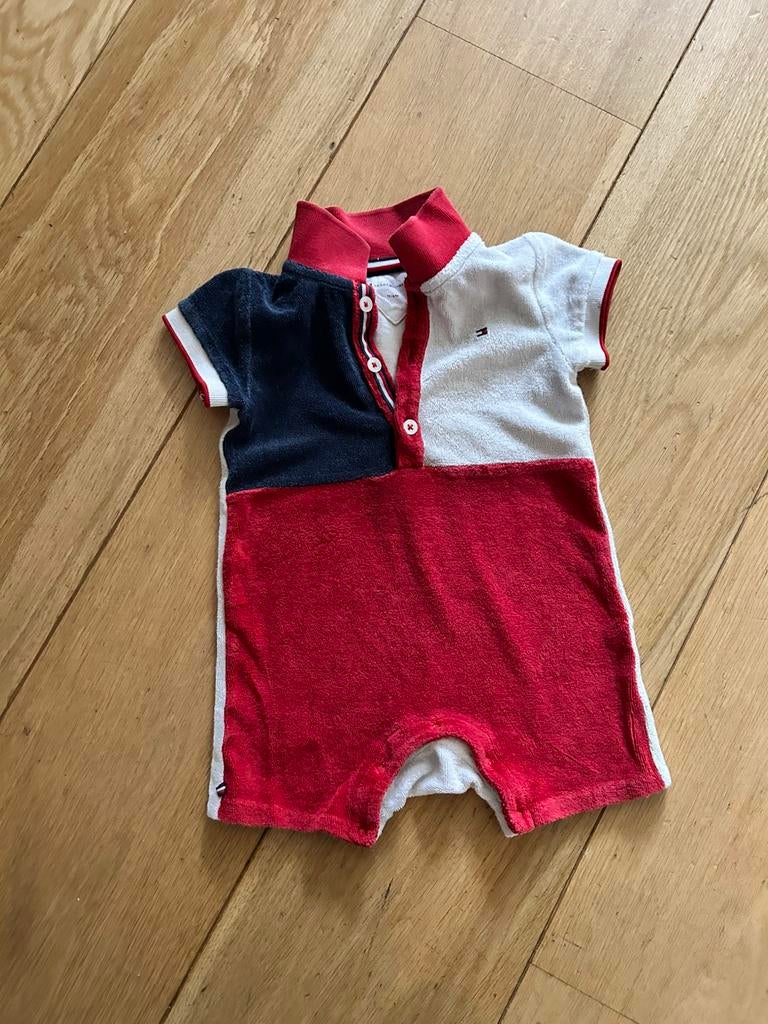 Pakje zomer Tommy Hilfiger, Ophalen of Verzenden, Zo goed als nieuw, Jongetje, Pakje