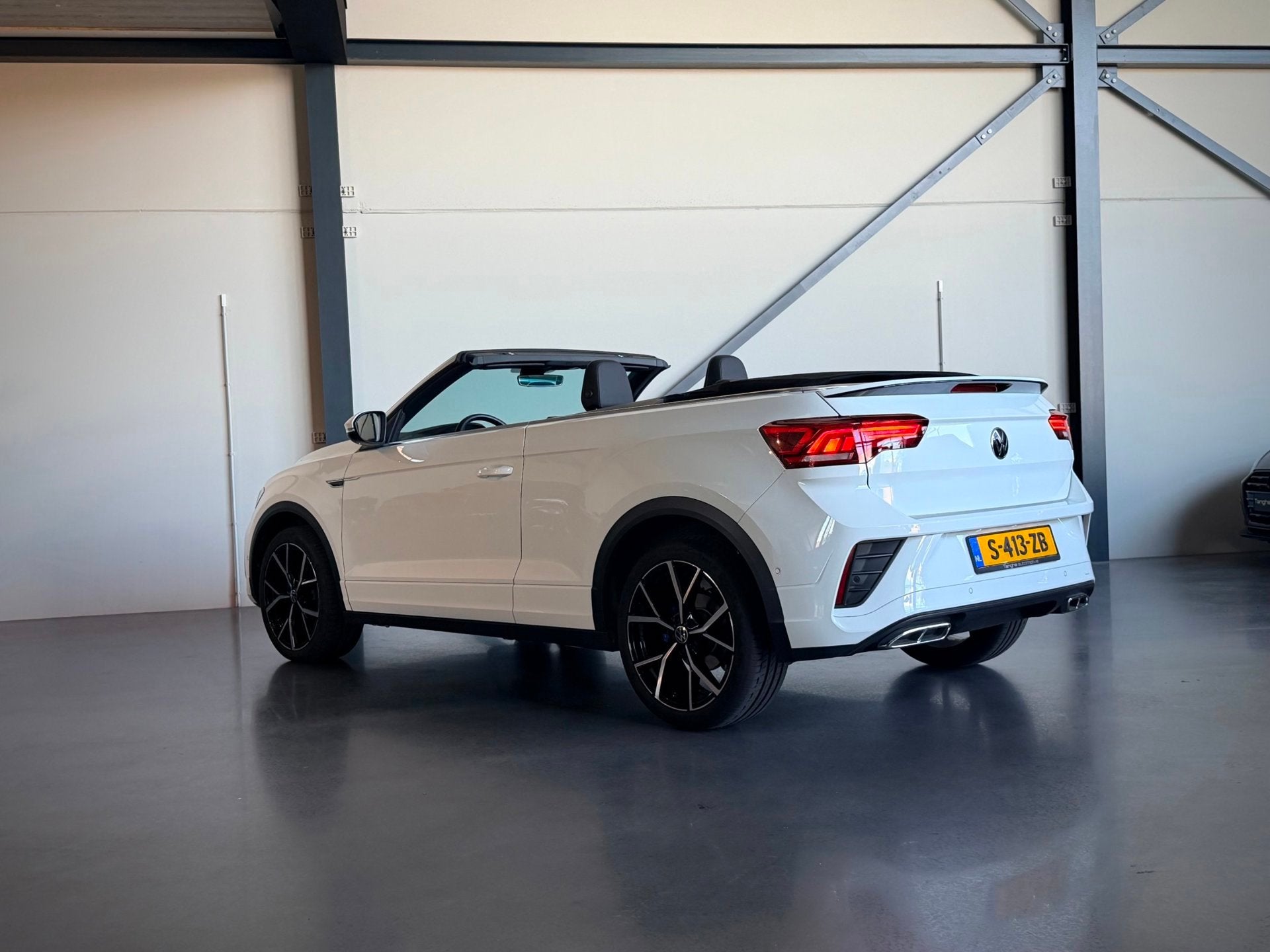 Volkswagen T-Roc Cabrio 1.5 TSI R-Line, ACC, Leer, Camera, W, Auto's, Volkswagen, Automatische klimaatregeling, 4 cilinders, 1500 kg