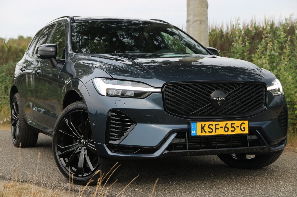 Volvo XC60 T8 AWD Ultra Black Edition,Facelift,B&W,Pano, Auto's, Volvo, Automaat, Dealer onderhouden, 4 cilinders, 1969 cc