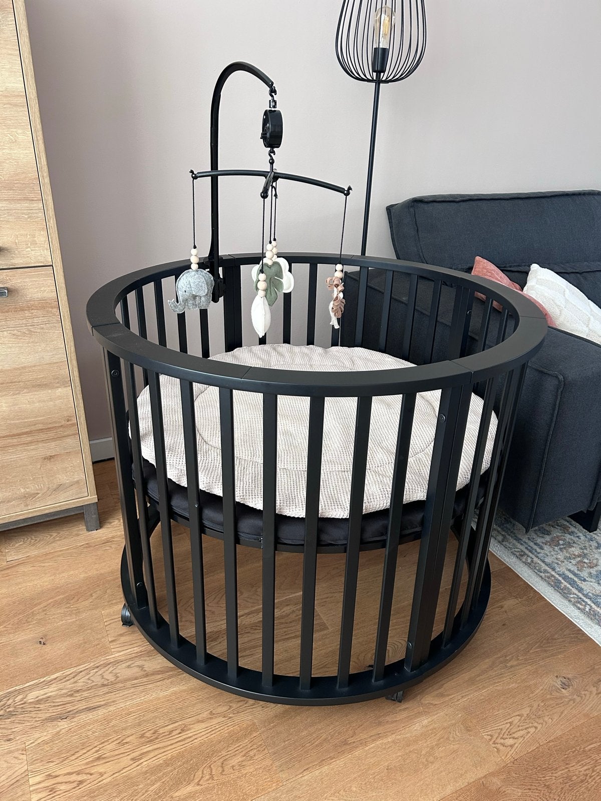 Ronde box met wieltjes, verstelbaar, incl. matras en boxklee, Ophalen, Zo goed als nieuw, Rond, In hoogte verstelbaar