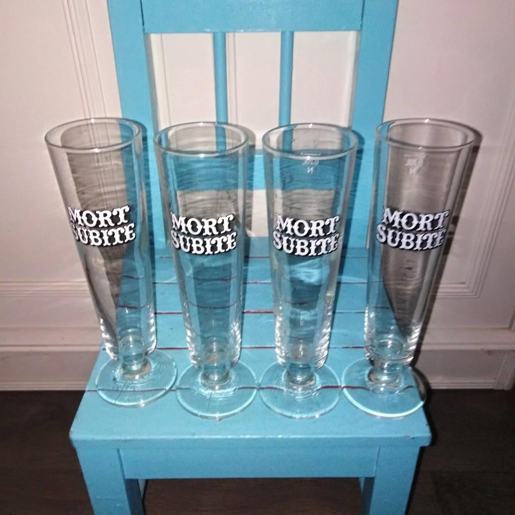 Mort Subite hoge bierglazen op voet 0,2l 4 stuks, Ophalen, Gebruikt, Glas of Glazen, Overige merken