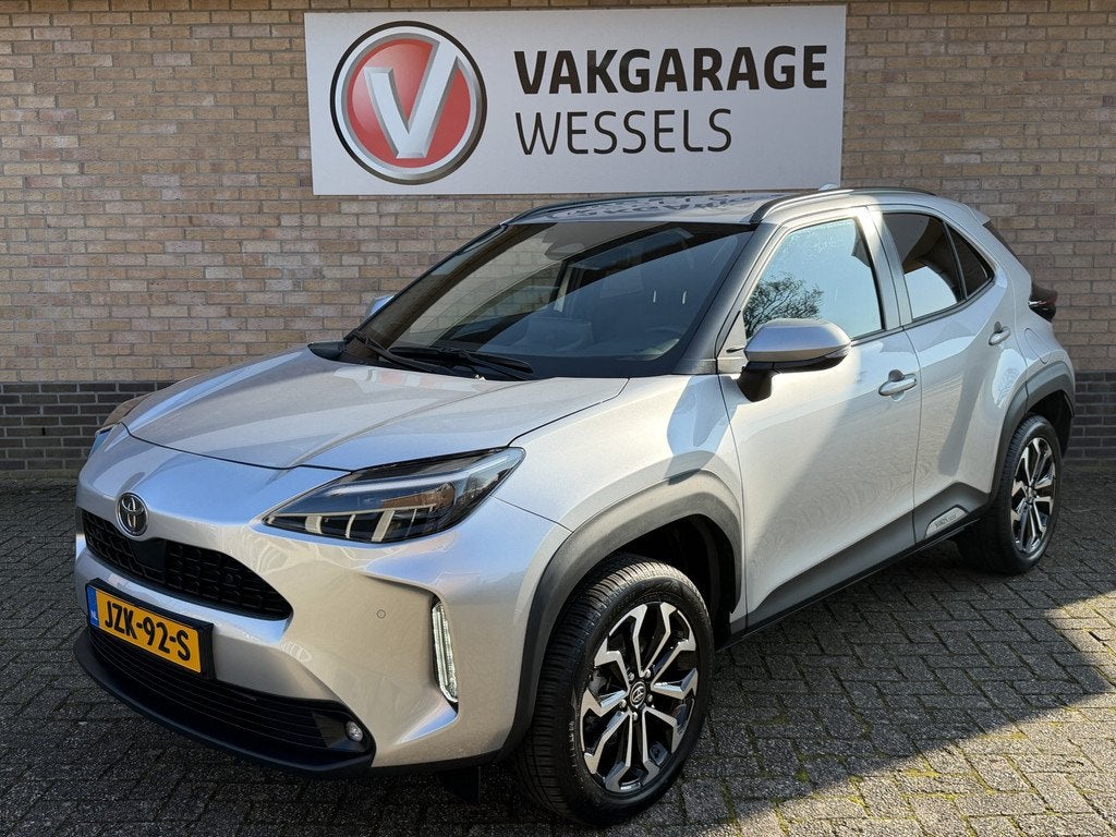 Toyota Yaris Cross 1.5 Hybrid | PDC | Camera | Stoelverwarmi, 12 maanden, Stof, Gebruikt, 116 pk