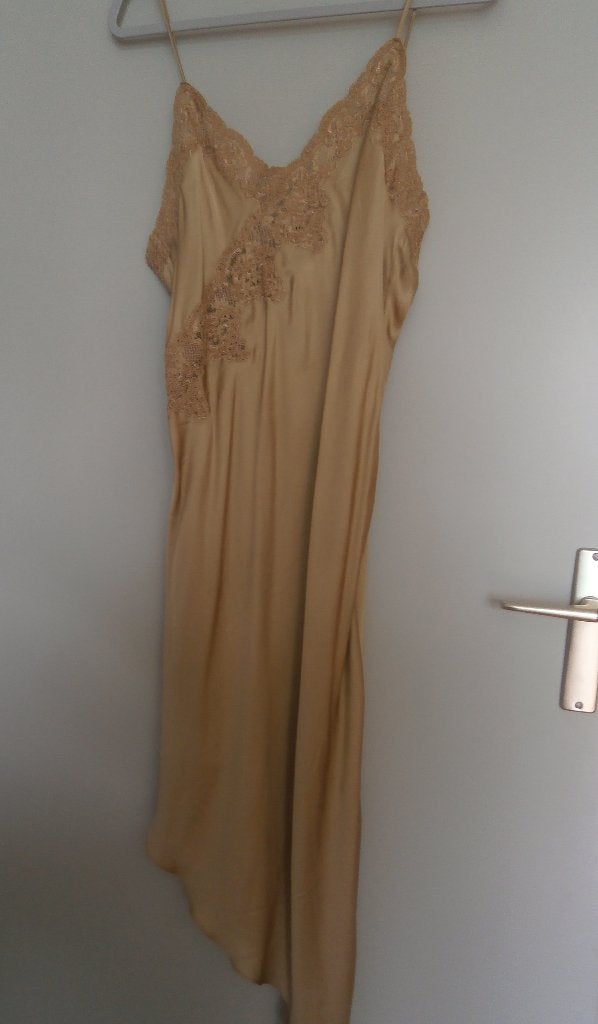 Mooi Zara Lingerie jurkje mt L viscose + kant Asymetrisch nw, Kleding | Dames, Zara, Maat 42/44 (L), Nieuw, Ophalen of Verzenden