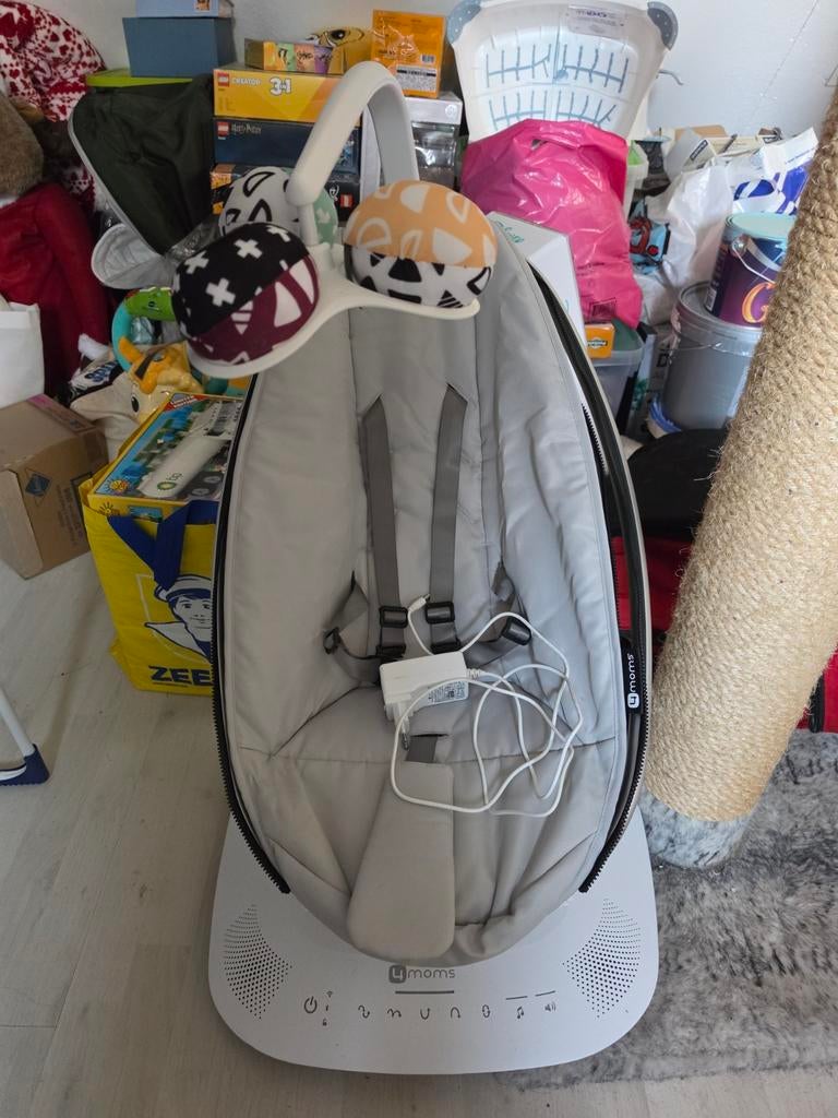 4moms MamaRoo 5 met newborn insert (mintgroen), Schommelstoel, Verstelbaar, Zo goed als nieuw, Ophalen