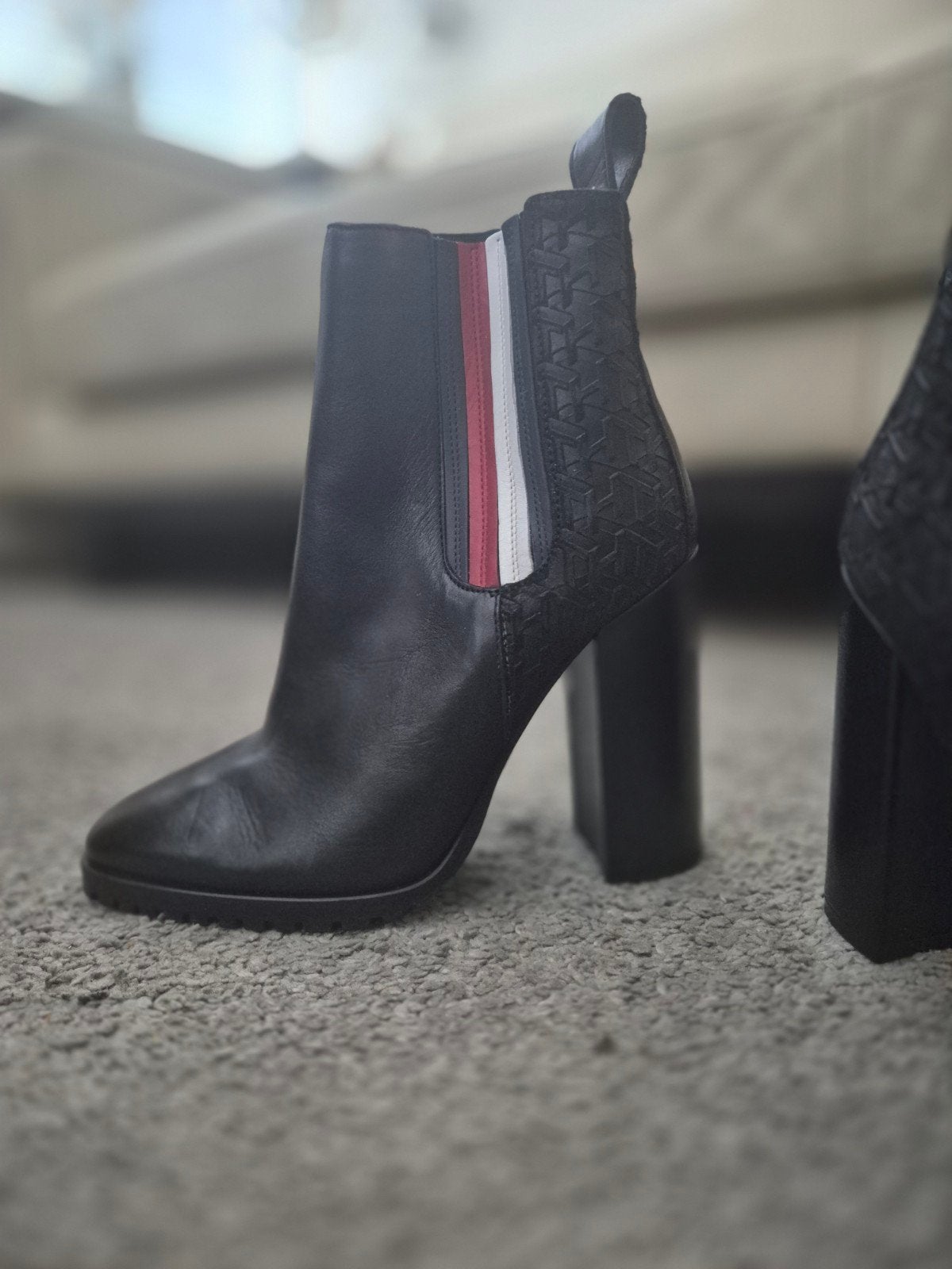 Tommy Hilfiger enkellaarzen maat 36,Splinternieuw!!, Ophalen, Lage of Enkellaarzen, Nieuw, Rood