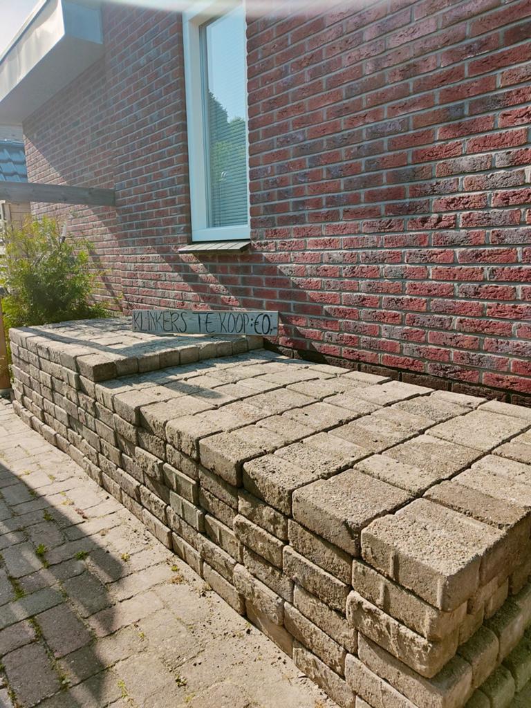 GRATIS! 22m² opritklinkers af te halen, Tuin en Terras, Tegels en Klinkers, Gebruikt, Klinkers, Ophalen of Verzenden, 10 m² of meer