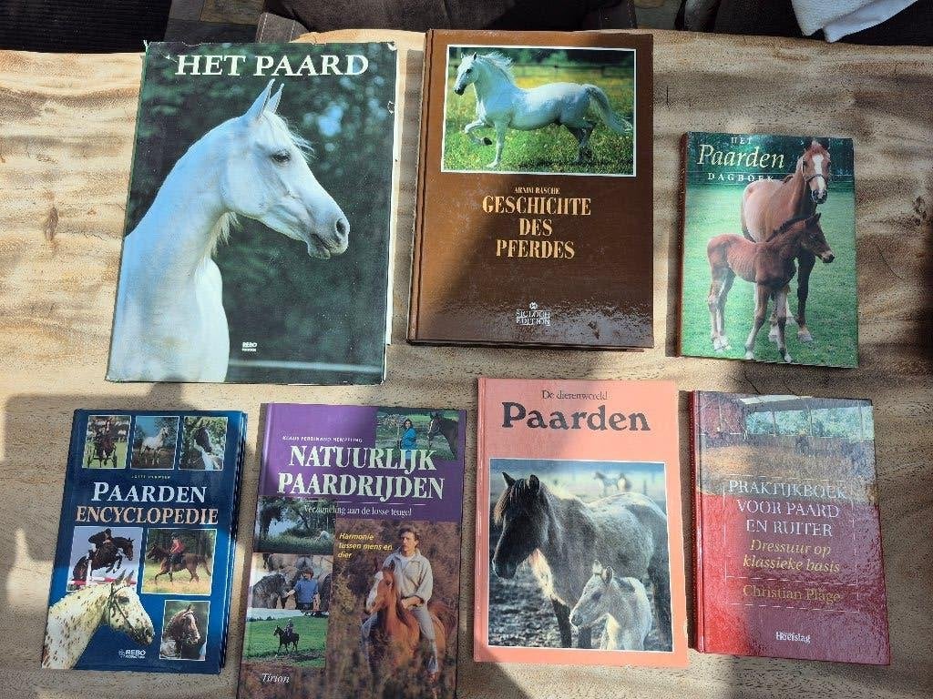 set van 7 unieke paardenboeken, Boeken, Dieren en Huisdieren, Ophalen of Verzenden, Zo goed als nieuw, Paarden of Pony's