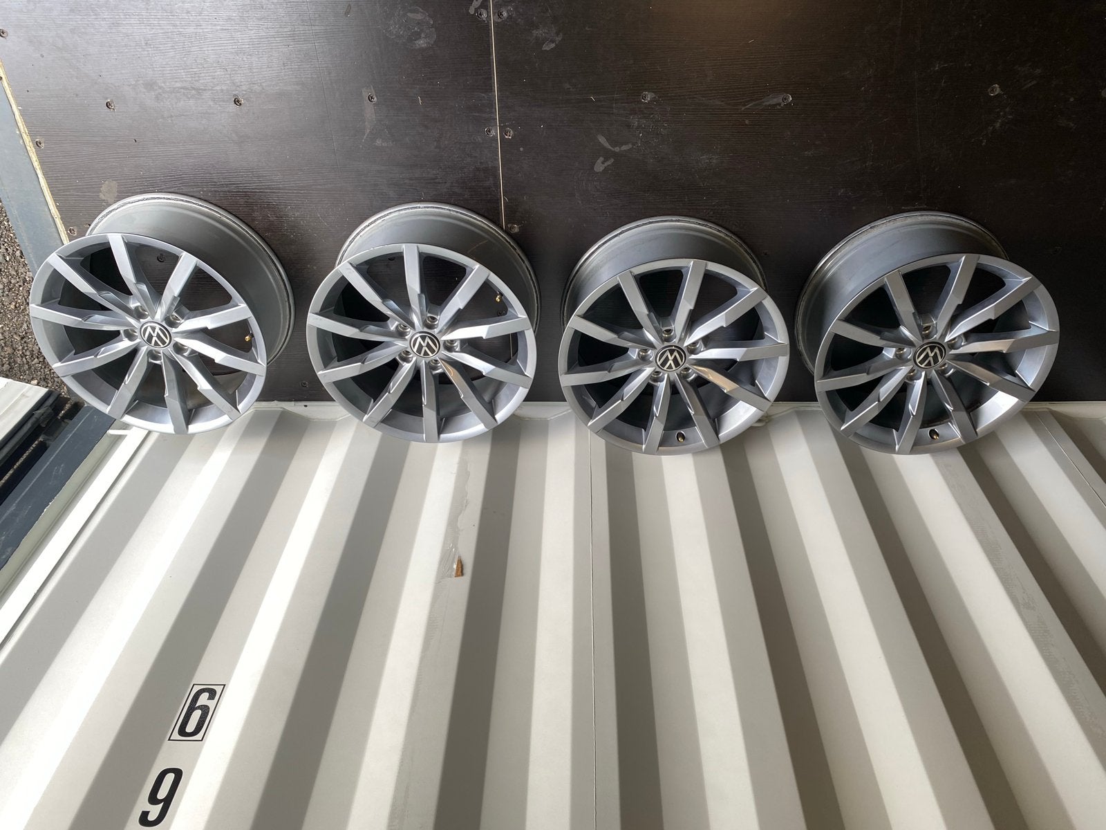 Set Monterey 18 inch velgen  VW Passat Arteon, Auto-onderdelen, Banden en Velgen, Ophalen, 18 inch, Gebruikt, Velg(en)