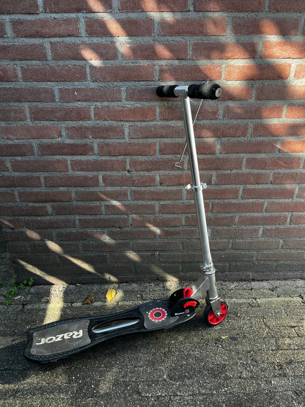 Razor wave board step met 2 wielen - Zwart/Rood, Ophalen, Gebruikt, Gewone step