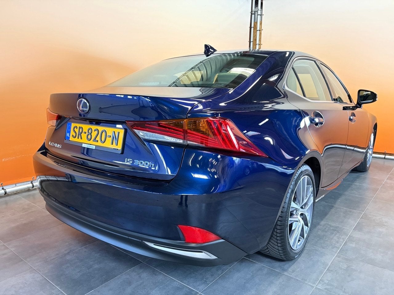 Lexus IS 300h Hybrid Business Line navi | clima | adaptive c, Auto's, Automaat, Achterwielaandrijving, Blauw, Leder en Stof