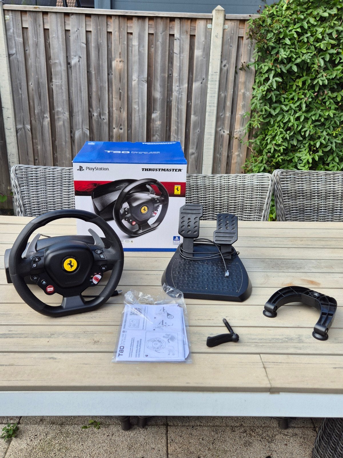 Thrustmaster T80 Ferrari 488 GTB Edition racestuur, Spelcomputers en Games, Spelcomputers | Xbox | Accessoires, Ophalen, Zo goed als nieuw