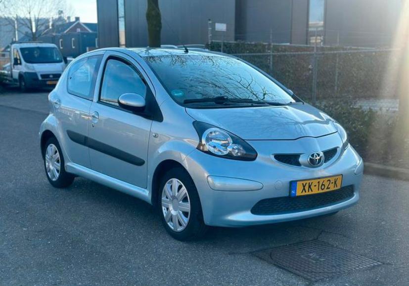 Toyota Aygo 1.0 12V Vvt-i 5DRS 2007 Blauw, Auto's, Voorwielaandrijving, 68 pk, Handgeschakeld, Particulier