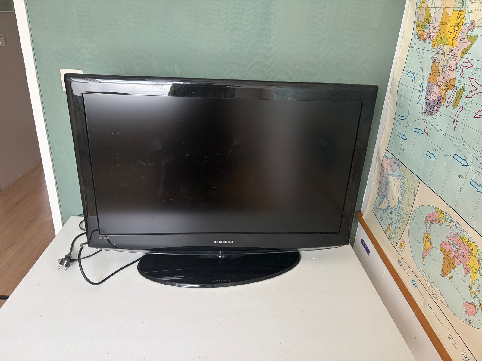 Samsung HD Ready TV - 80 cm beelddiagonaal, Ophalen, 50 Hz, HD Ready (720p), 80 tot 100 cm