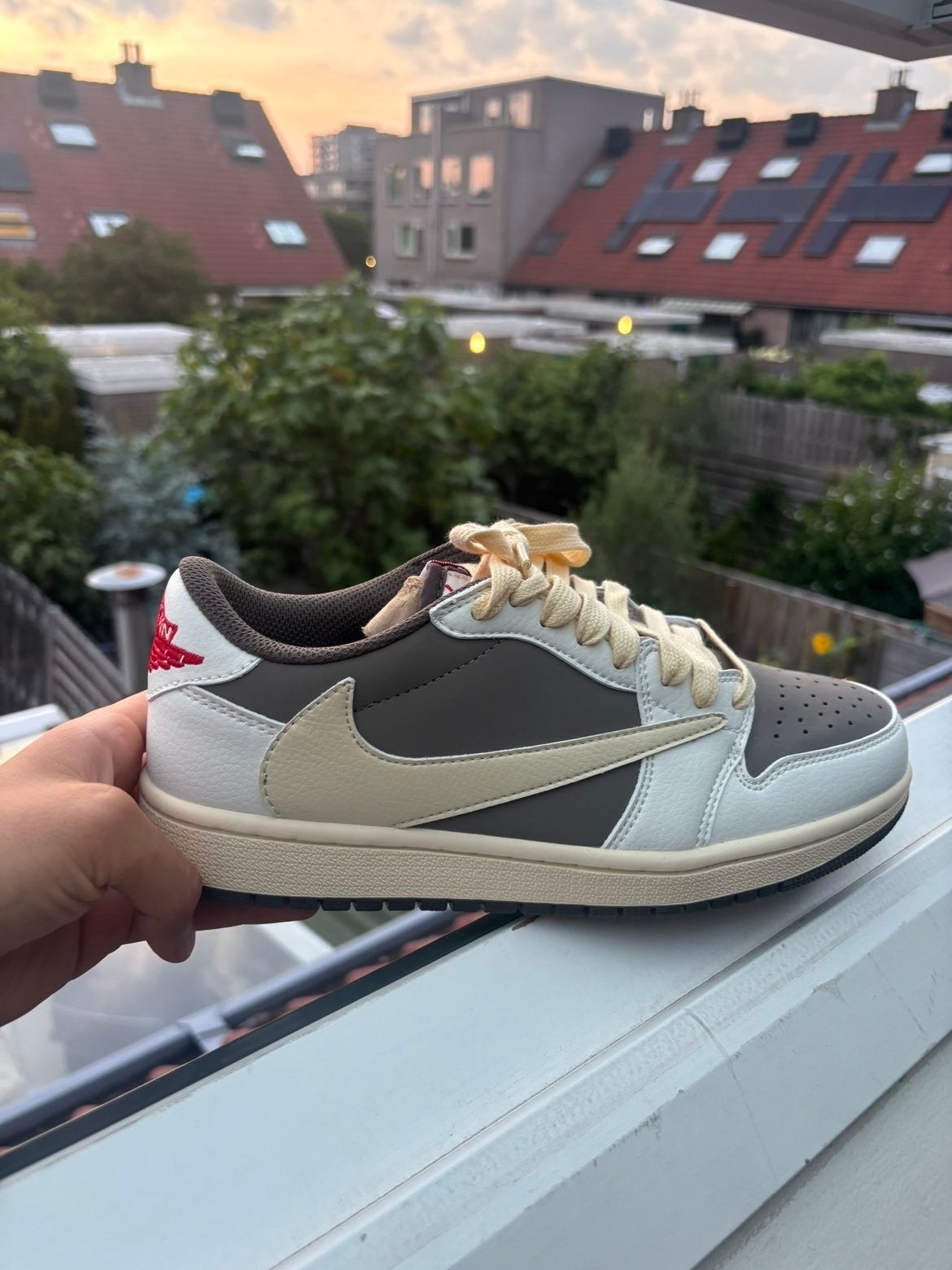 Nike Air Jordan 1 Low Travis Scott Reverse Mocha, Ophalen of Verzenden, Nieuw, Bruin, Sneakers of Gympen