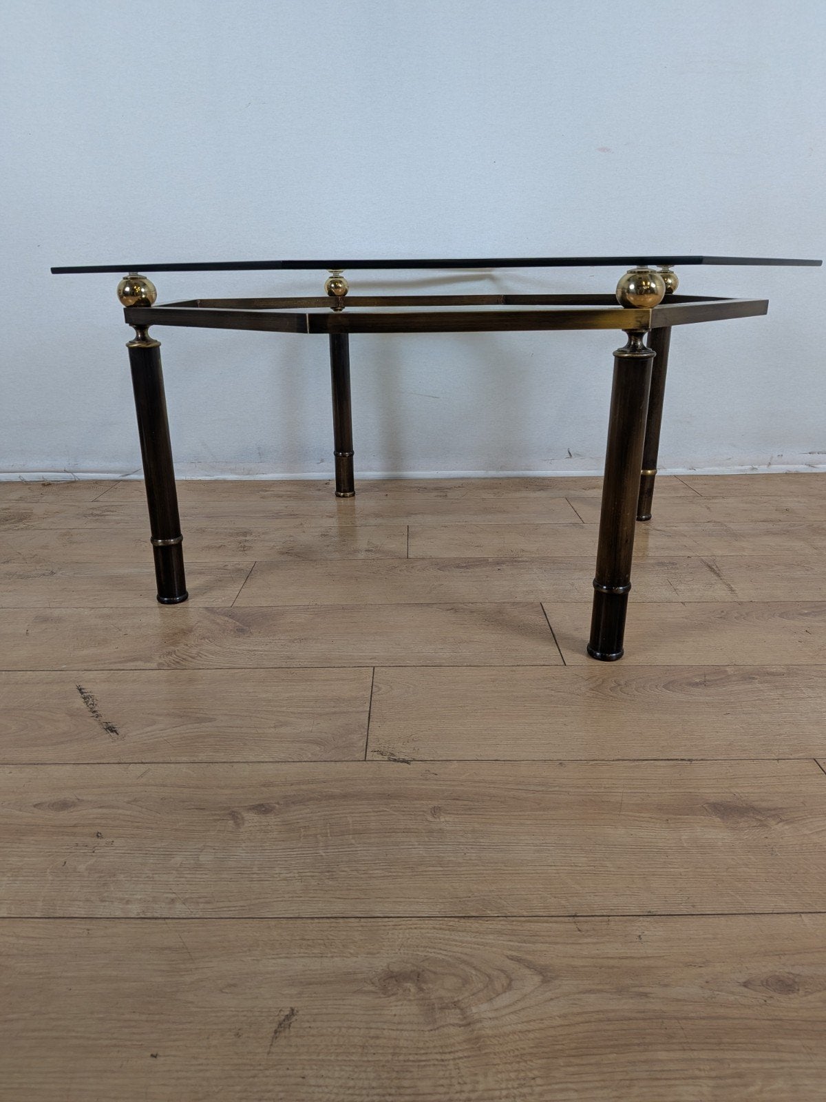 Vintage Octagon Salontafel – Messing & Glas – Hollywood, Huis en Inrichting, Gebruikt, Glas, Onbekend, Overige vormen