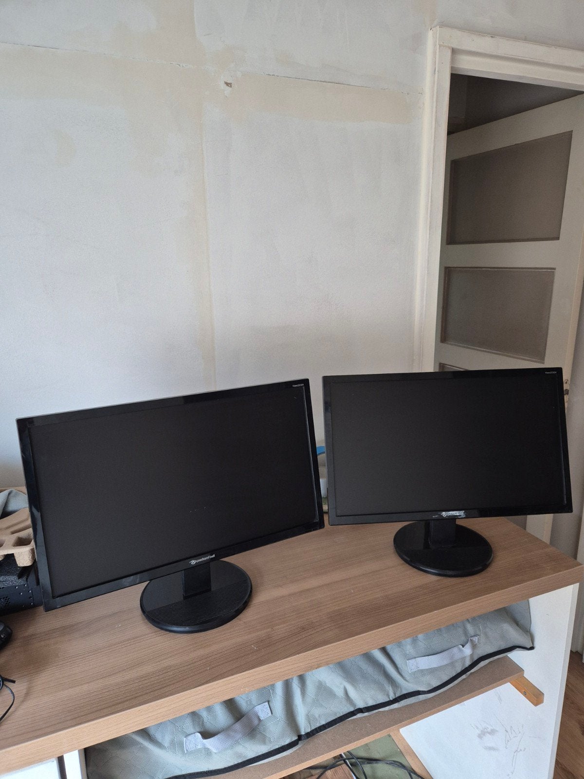 Monitoren 2 sets van 2, HDMI, Gebruikt, Kantelbaar, Full HD