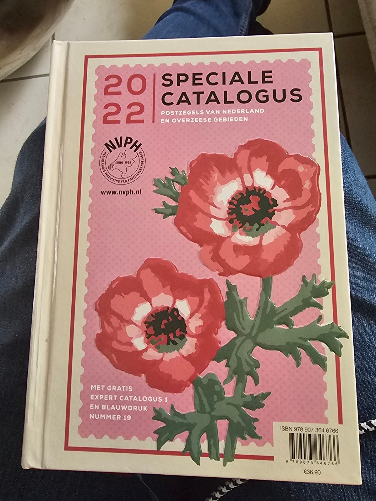 Catalogus 2022, Postzegels en Munten, Postzegels | Toebehoren, Ophalen of Verzenden, Catalogus