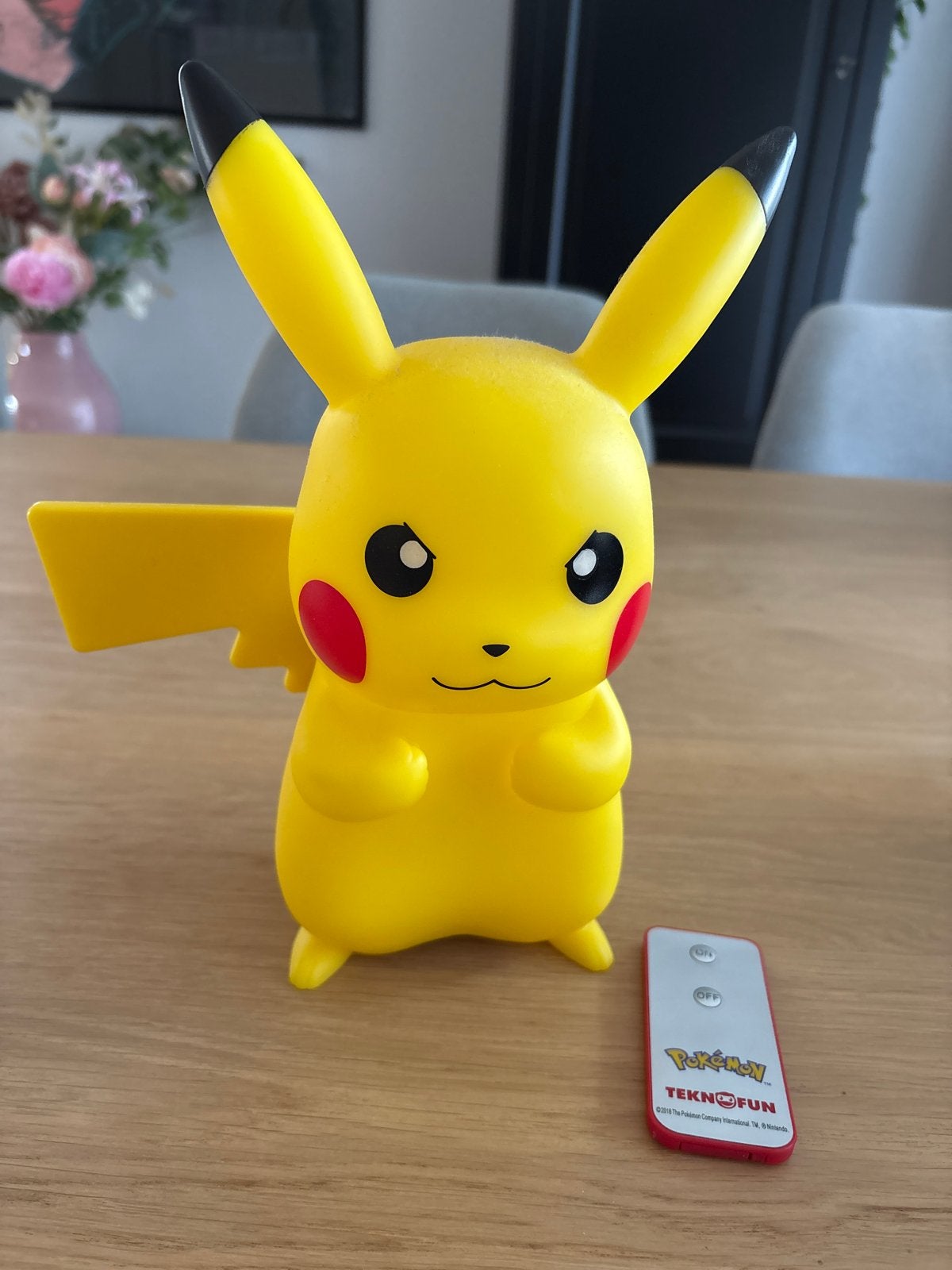 Leuke Pikachu lamp met afstandsbediening, Overige merken, Geel, Ophalen of Verzenden, Zo goed als nieuw