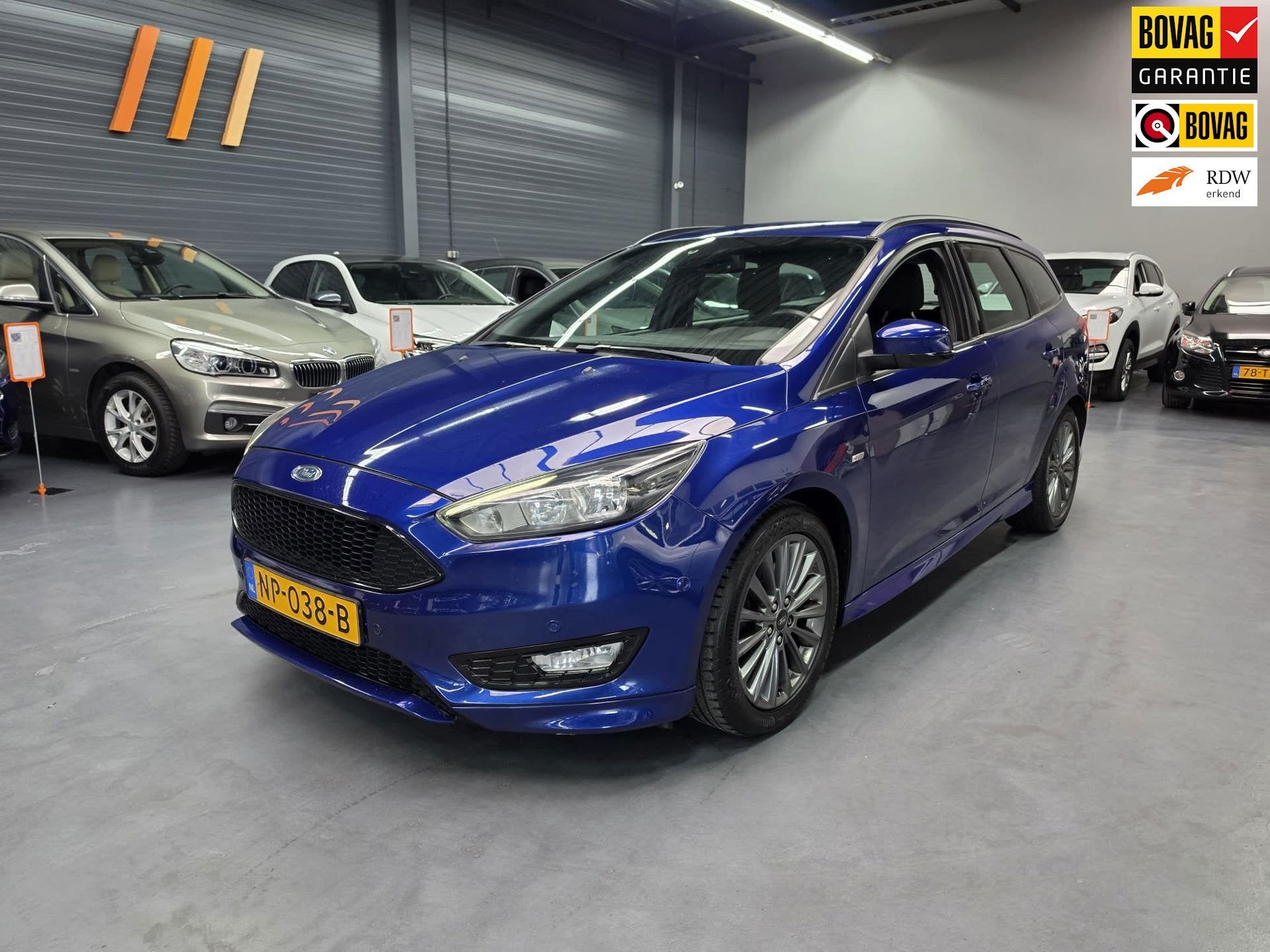 Ford Focus Wagon 1.5 ST-Line CARPLAY AUTO PARK KEYLESS NAVI, Auto's, Dealer onderhouden, Euro 6, 4 cilinders, Blauw