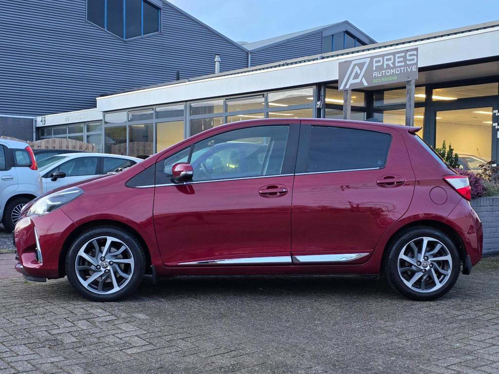 Toyota Yaris 1.5 Hybrid Premium |AUTOMAAT|PANO|CLIMA|CRUISE, Euro 6, 4 cilinders, Leder en Stof, 49 €/maand