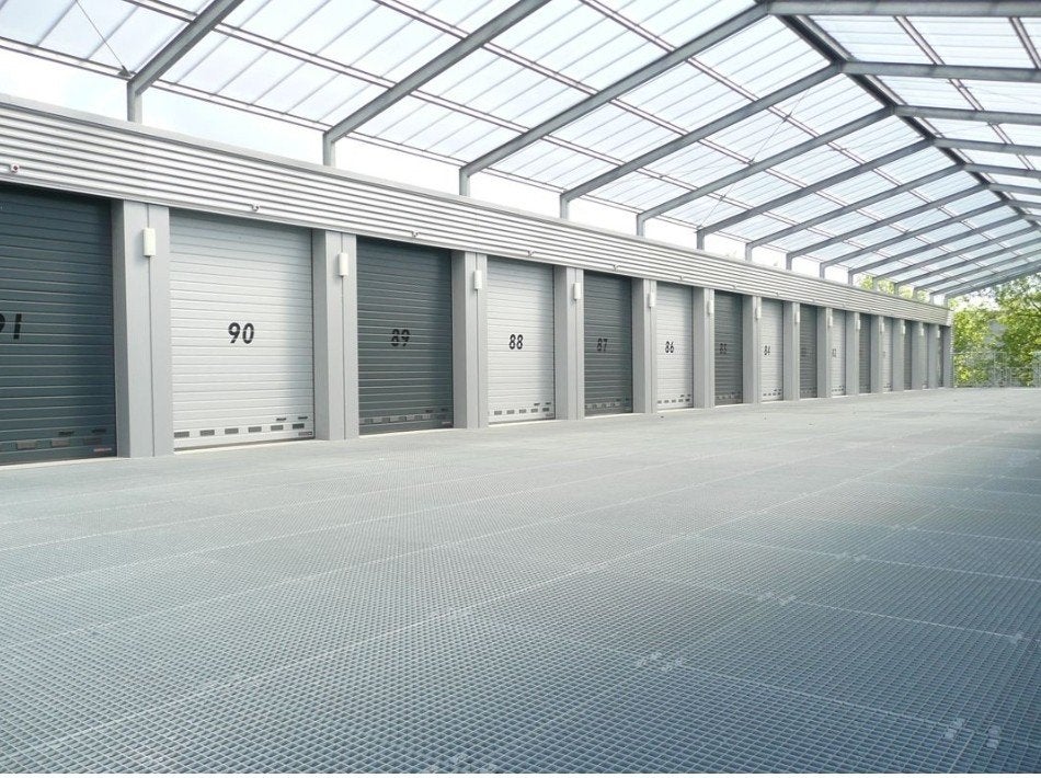 RUIME OPSLAGUNIT (32M2), Auto diversen, Autostallingen en Garages