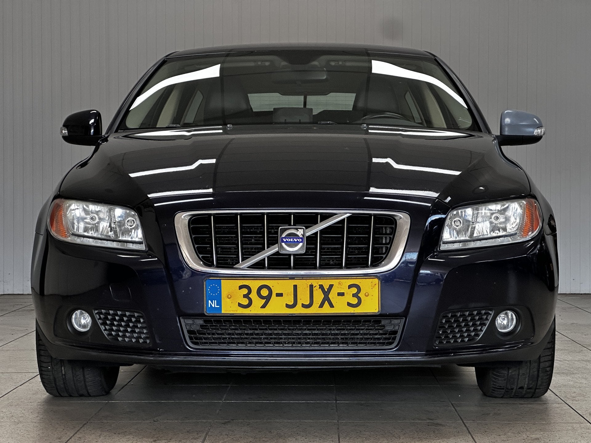 Volvo V70 2.0D Kinetic/ HISTORIE!/ D-Riem verv: 150.000 KM!/, Auto's, Volvo, Voorwielaandrijving, 136 pk, Gebruikt, Zwart
