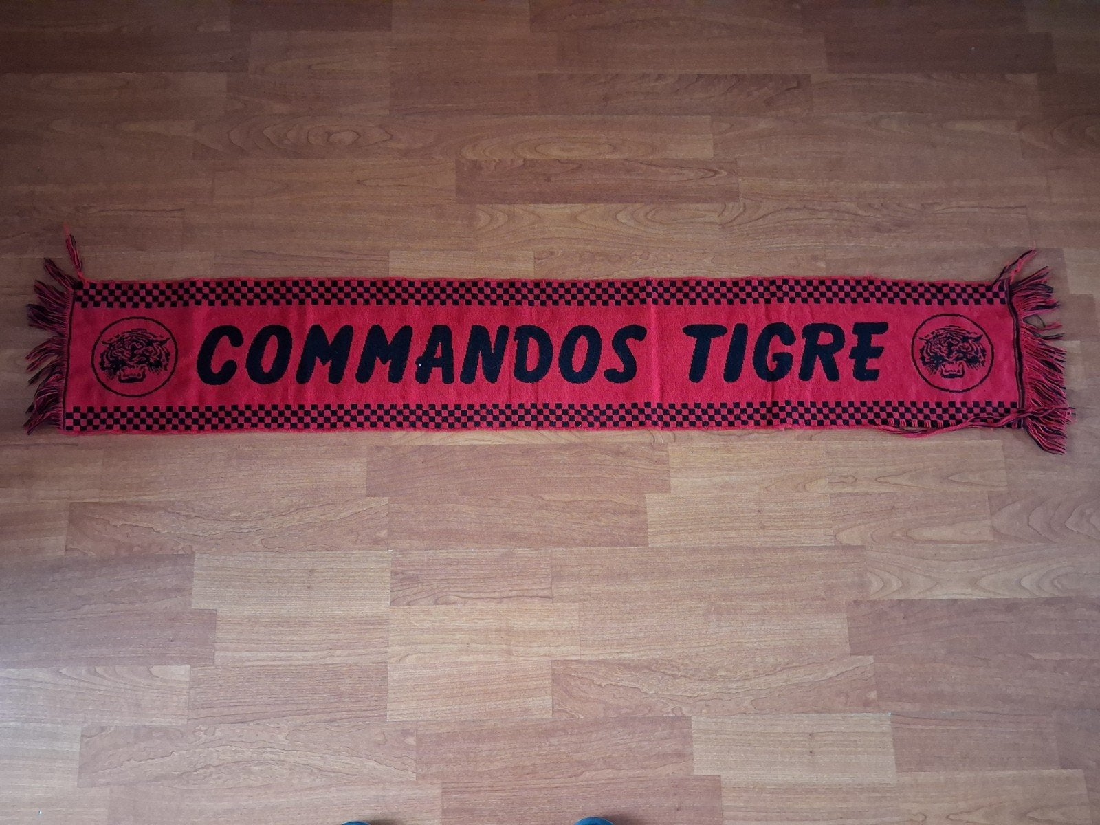 sjaal. ac milan. ultras, Ophalen of Verzenden, Gebruikt, Buitenlandse clubs, Vaantje of Sjaal