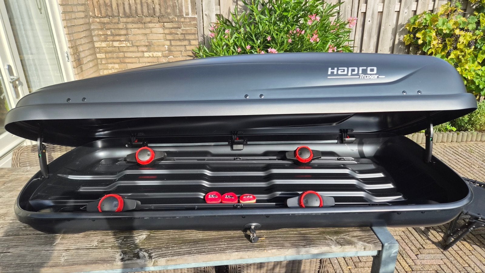 Te huur: Hapro Traxer 6.6 dakkoffer – 410 liter | Geldermals, Auto diversen, Dakkoffers, Ophalen, Zo goed als nieuw