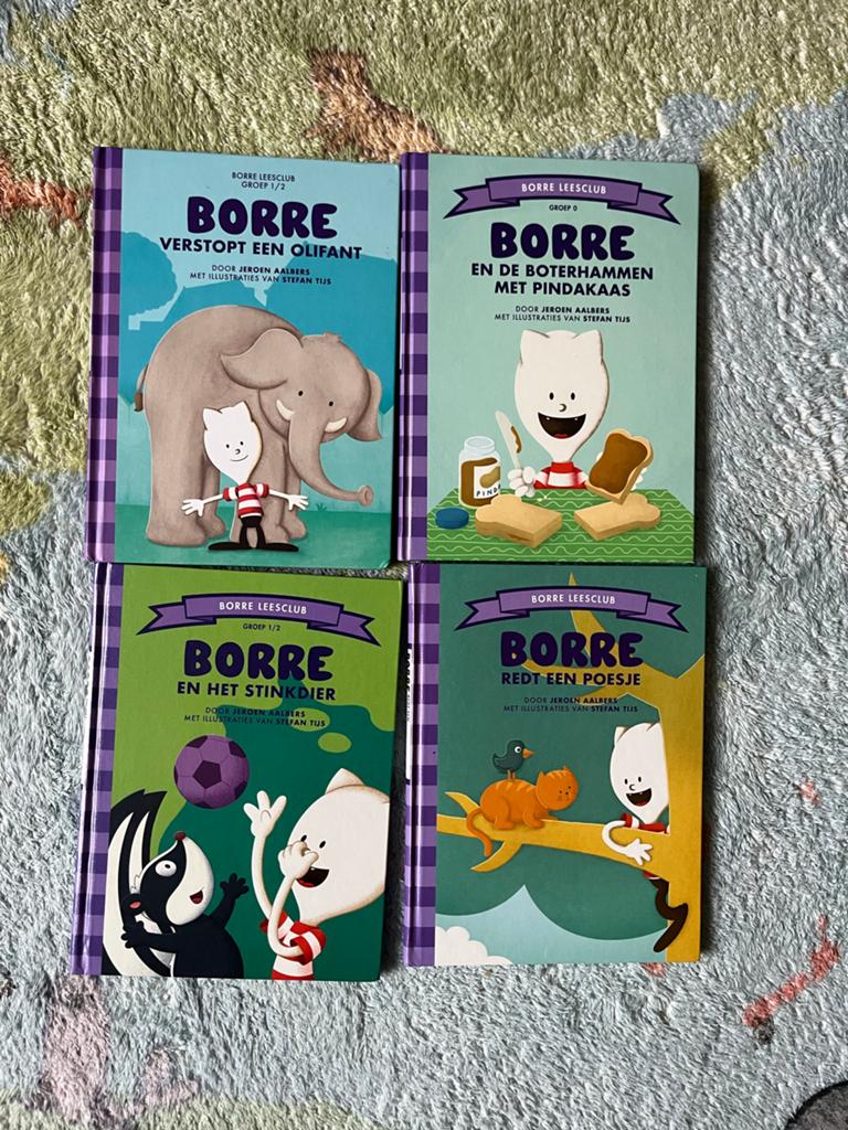 4 Borre leesclub boekjes - Zo goed als nieuw, Boeken, Kinderboeken | Kleuters, Fictie algemeen, Jongen of Meisje, Ophalen of Verzenden