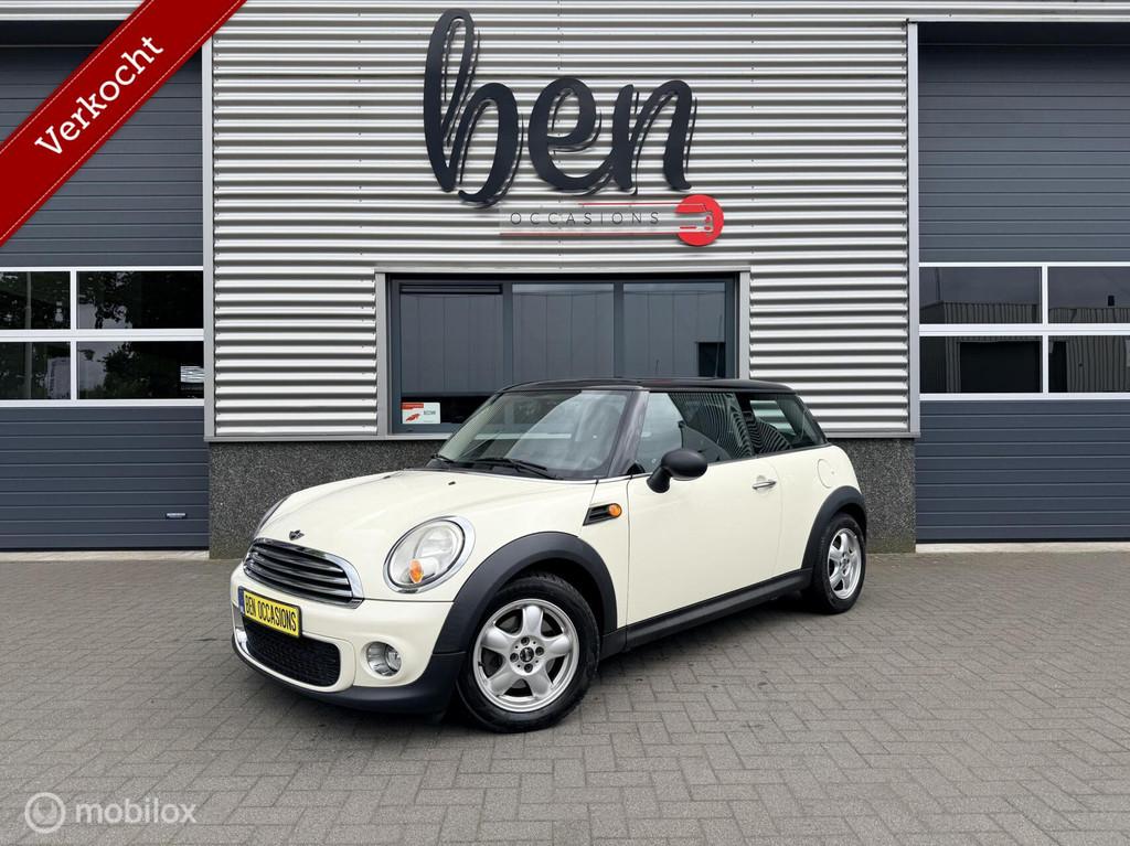 Mini Mini 1.6 Cooper Business Line, Auto's, Mini, Euro 5, 4 cilinders, 4 stoelen, Origineel Nederlands