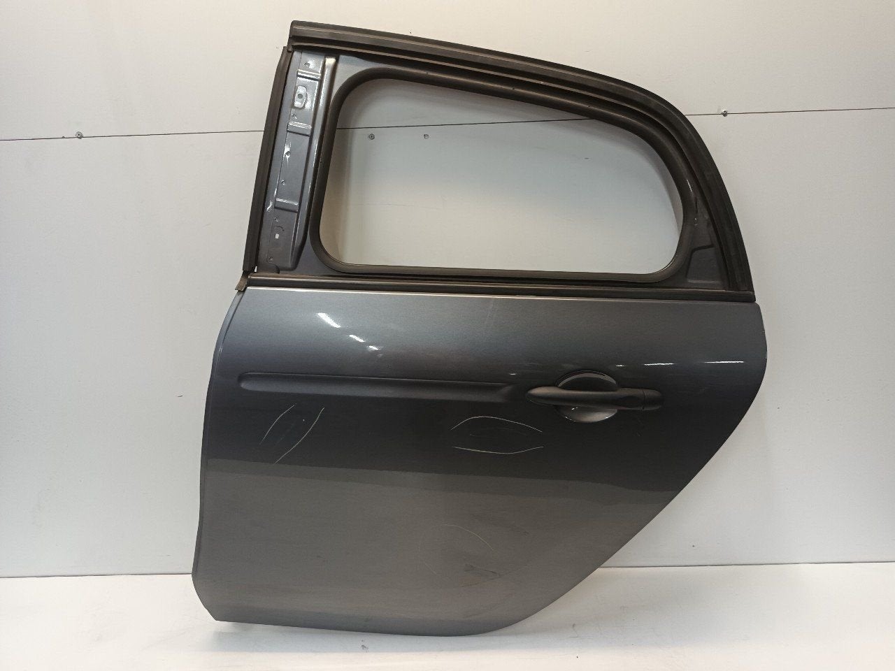 Portier links achter Smart Forfour, Auto-onderdelen, Onderdelen@venauto.nl, Van der Ven Autorecycling B.V., Gebruikt, Ettenseweg 76, 4706 PB Roosendaal, The Netherlands