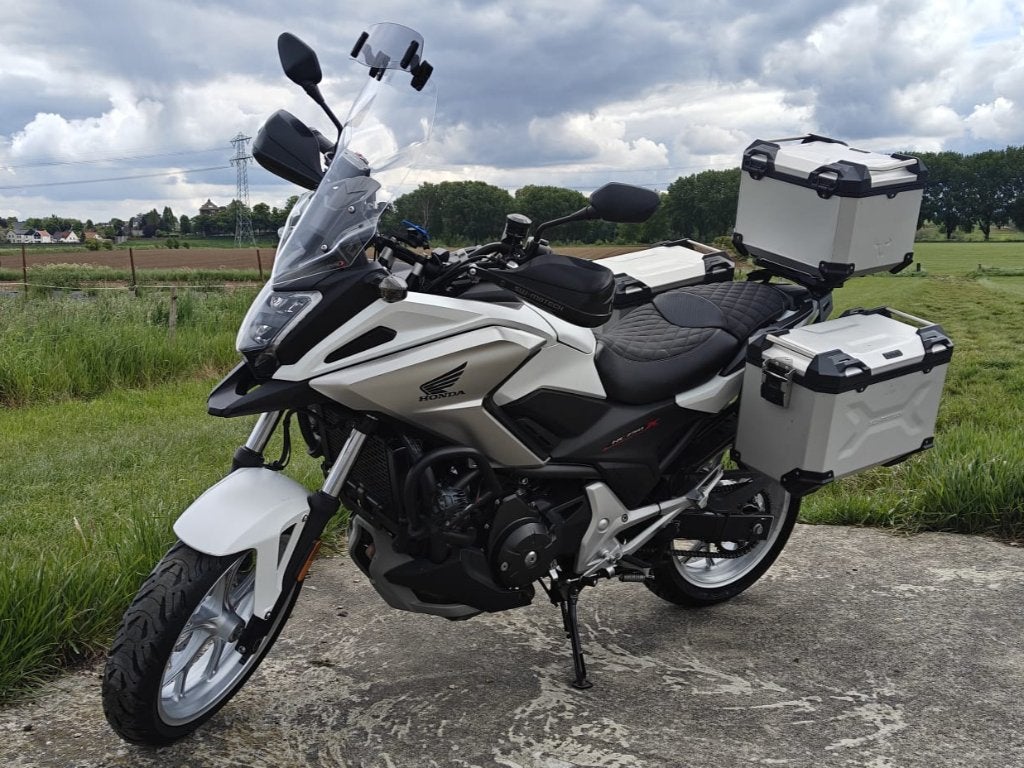 Honda NC750XA ABS | 2017 | 27.400 km, Motoren, 2 cilinders, 745 cc, Motorrijbewijs A, Gebruikt