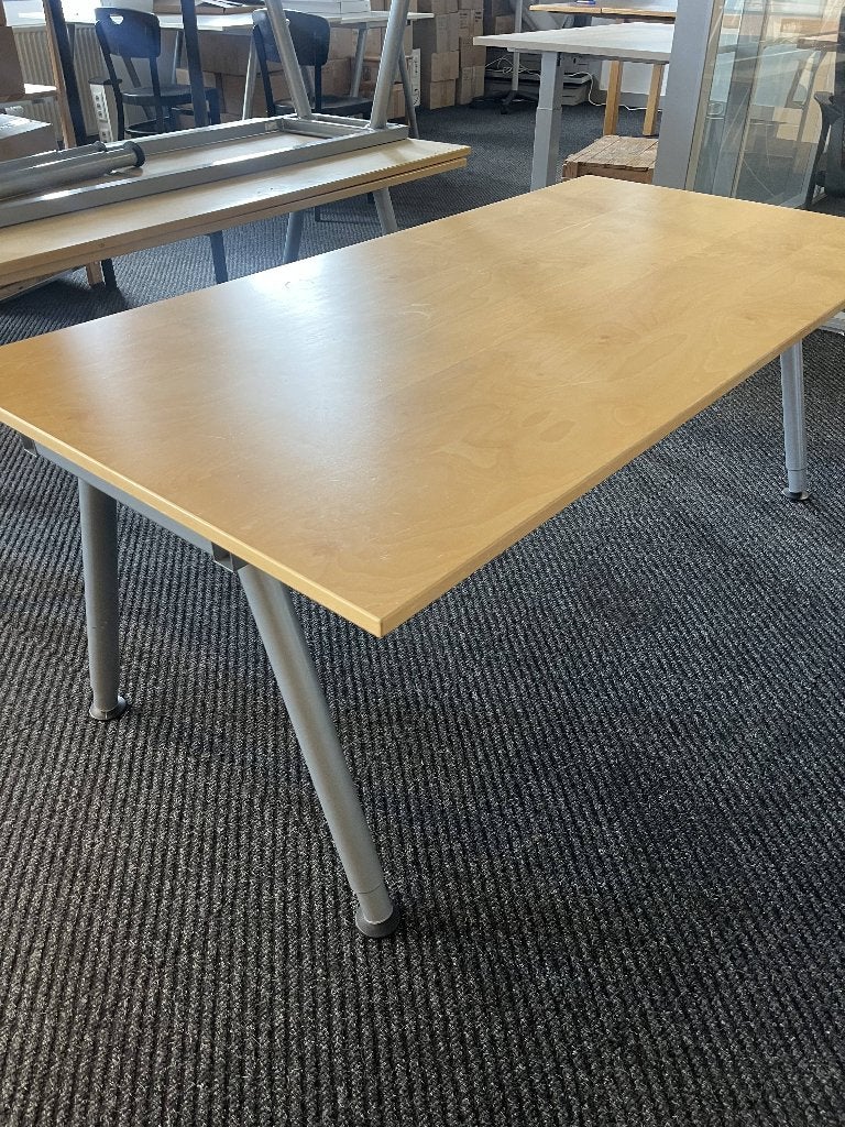 Ikea Galant bureau met verstelbare poten, Ophalen, Gebruikt, IKEA