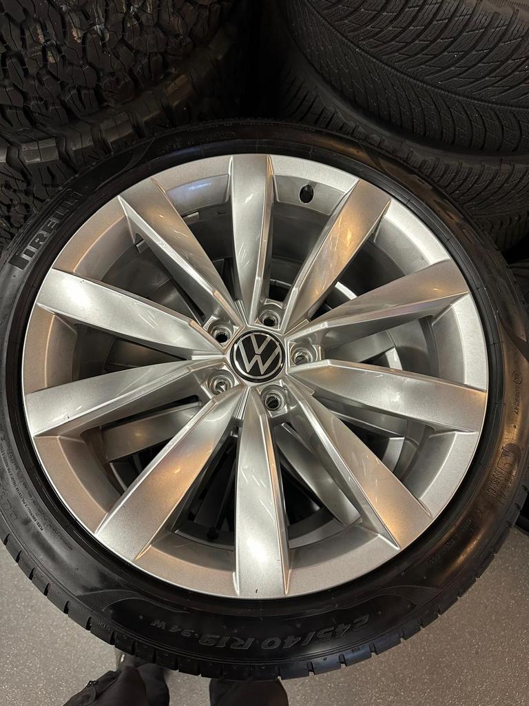 Originele Volkswagen Arteon Velgen met Banden, Auto-onderdelen, Banden en Velgen, Banden en Velgen, Personenwagen, Zomerbanden