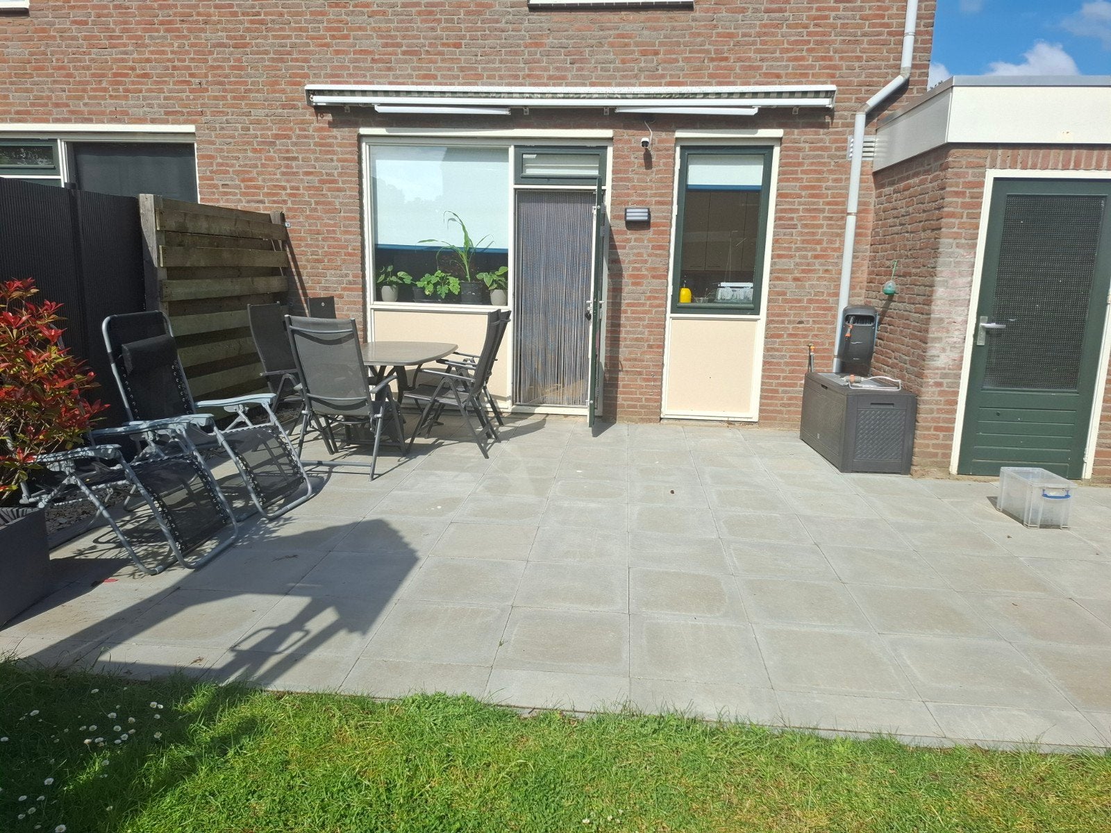 Zonnescherm 4,5m breed, 2,5-3m uitval, groen/wit gestreept, Tuin en Terras, Ophalen, Gebruikt, Knikarmscherm