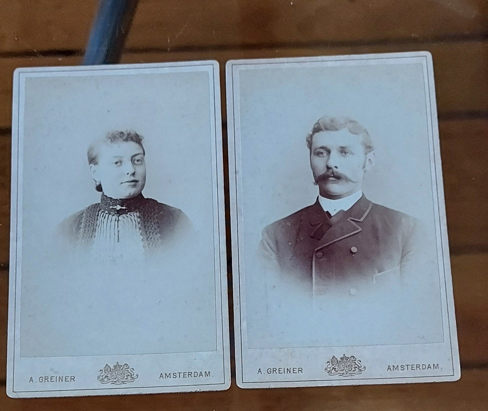 CdV echtpaar  fotograaf A. Greiner Nieuwendijk amsterdam, Ophalen of Verzenden, Voor 1940, Gebruikt