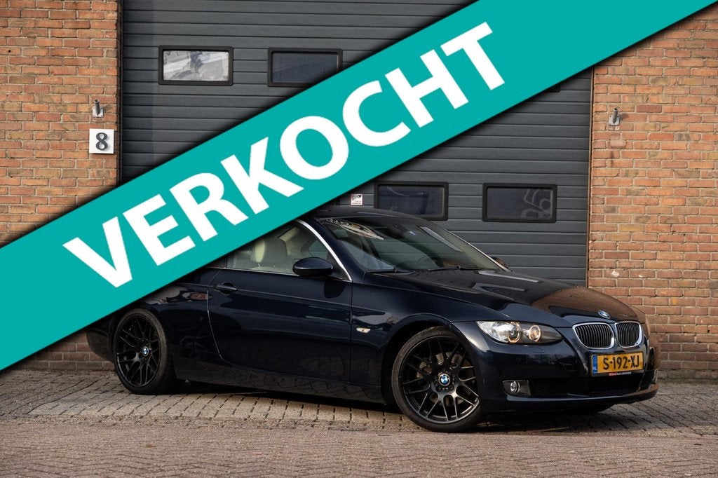 BMW 3-serie Coupé 330xi Automaat / Navig / Leder / youngtim, Auto's, Automaat, Gebruikt, 2996 cc, Vierwielaandrijving