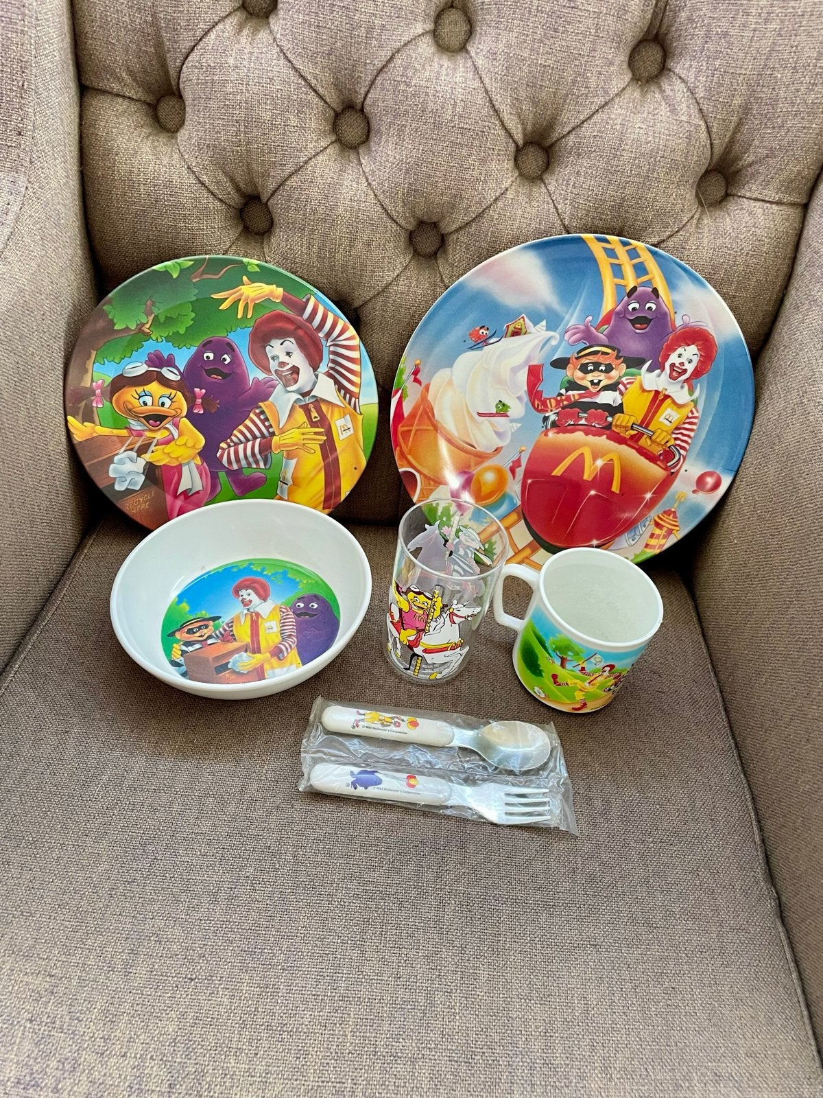 Vintage limited McDonald's servies set uit 1991, Verzamelen, Merken en Reclamevoorwerpen, Ophalen of Verzenden, Nieuw, Gebruiksvoorwerp