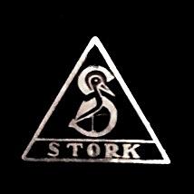 Stork speld- zwart emaille, Verzamelen, Verzenden, Nieuw, Merk, Speldje of Pin
