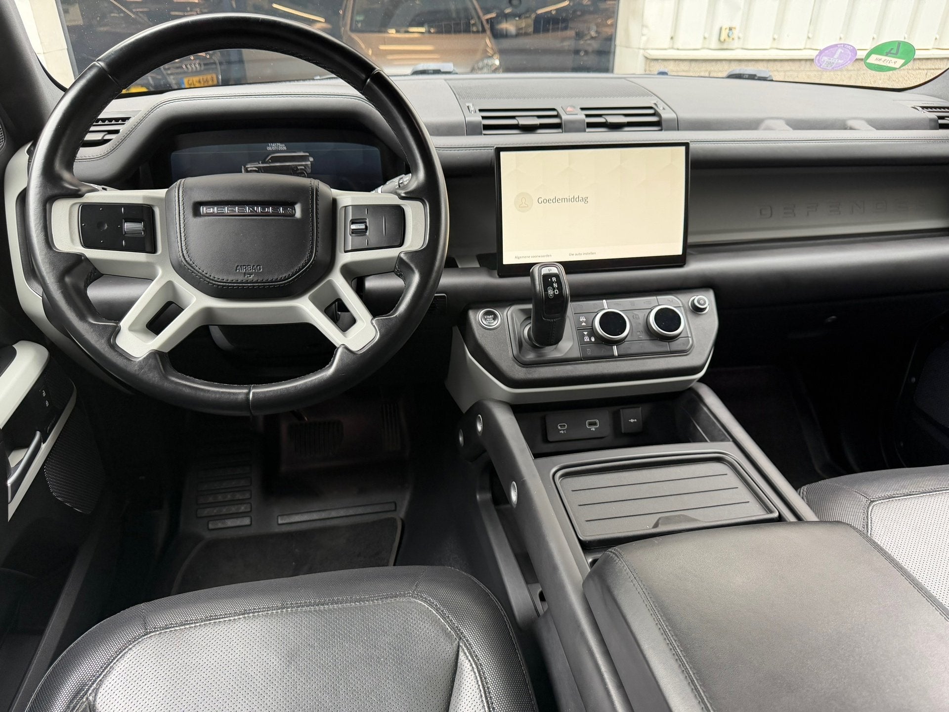Land Rover Defender 110 2.0 P400e 110 X-Dynamic HSE - Pano L, Automaat, Dealer onderhouden, Gebruikt, 4 cilinders