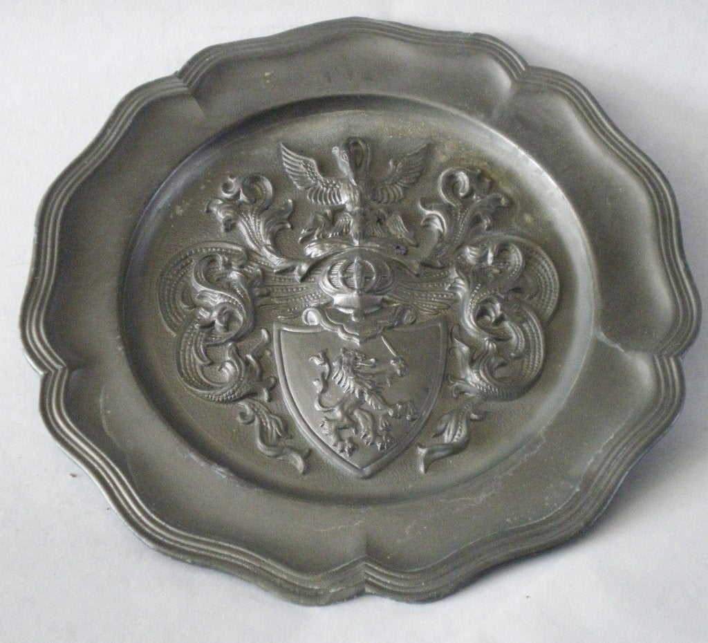 Antiek Tinnen Wandbord 23 cm met Wapenreliëf, Antiek en Kunst, Ophalen of Verzenden