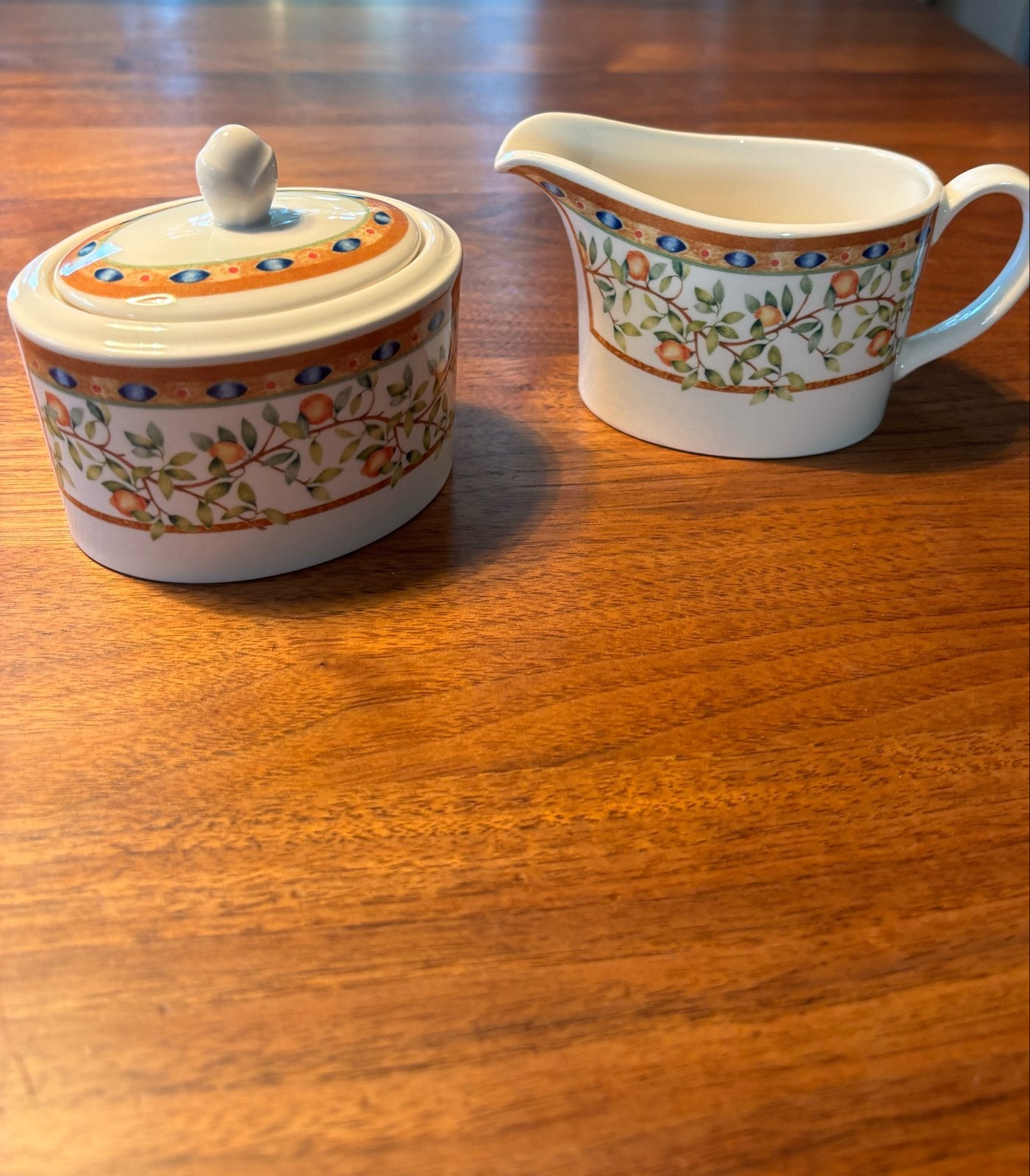 Suikerpot en Melkkan - van het servies lemon tree, Overige typen, Ophalen of Verzenden, Zo goed als nieuw, Klassiek