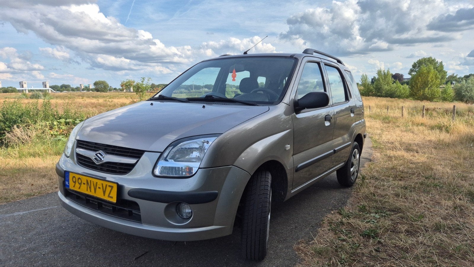 Suzuki Ignis 1.5 5D 2004 Grijs APK tot 10.03.2027, Voorwielaandrijving, 15 km/l, 31 €/maand, 4 cilinders