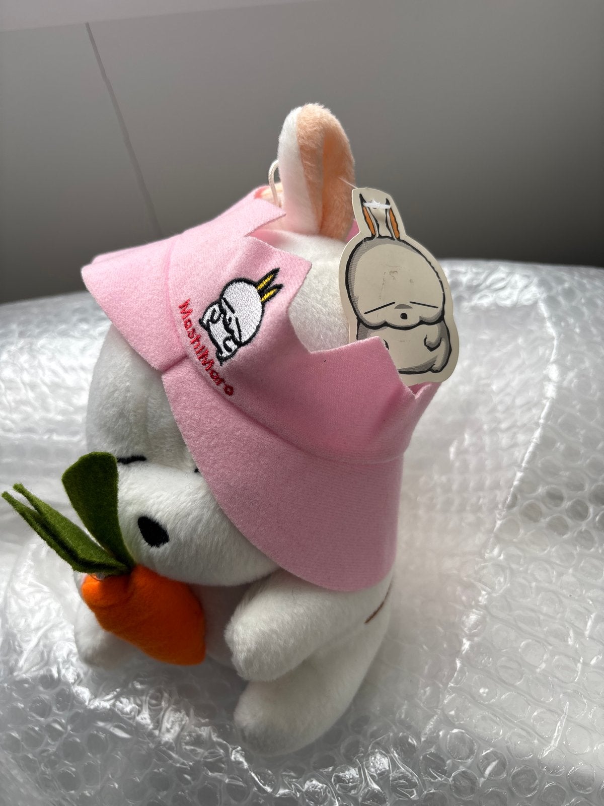 Nieuwe Mashimaro knuffel 20cm met roze pet, Overige karakters, Ophalen of Verzenden, Middelgroot (20 tot 80 cm), Met kleding of accessoire